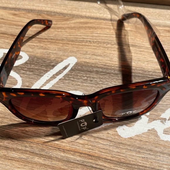 P.O.P Womens animal print sunglasses NEW - Picture 1 of 7